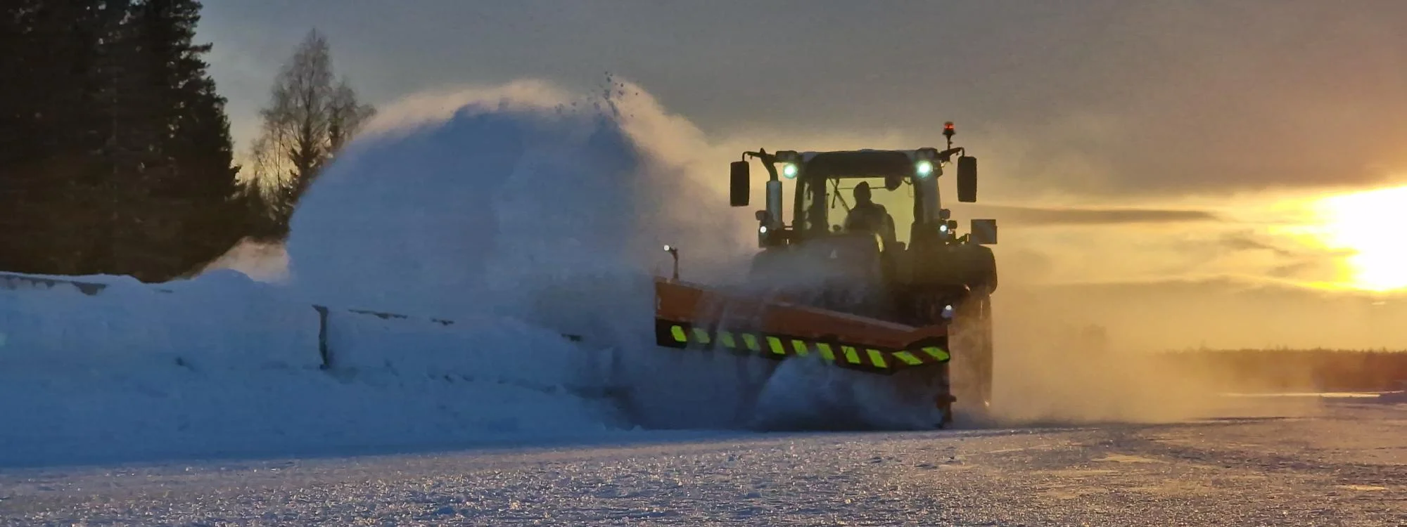 アテナールドレススノー Snow ploughs | Tellefsdal D70 | Aebi Schmidt Group